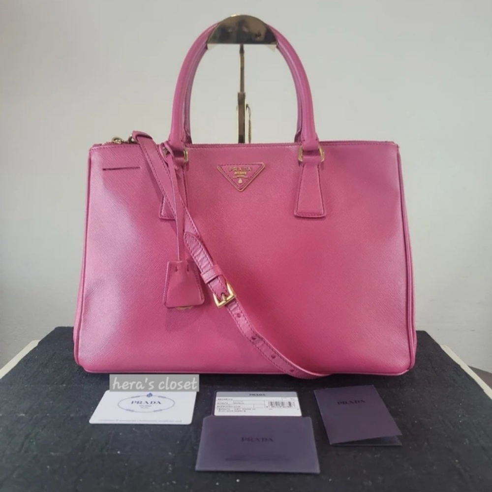 PRADA Saffiano Galleria medium